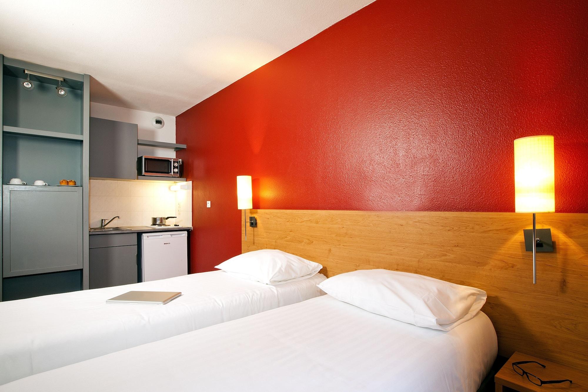 Sejours & Affaires Lyon Saxe-Gambetta Aparthotel Buitenkant foto